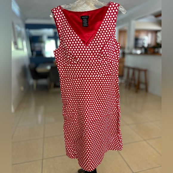 Spense Red and White Sleeveless V-Neck Sundress - Picture 1 of 3